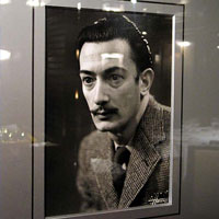 Dali Montparnasse 25